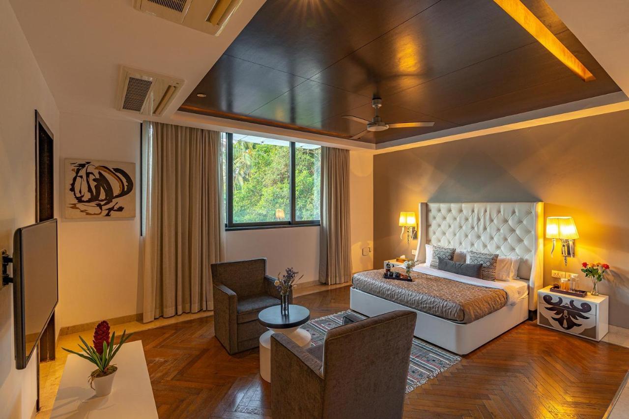 Oceanic Sunsets With River View, Comp Breakfast & Infinity Pool At Stayvista Verem Zewnętrze zdjęcie
